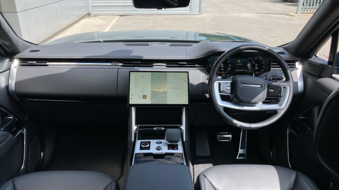 Land Rover Range Rover 3.0 P460e Autobiography 4dr Auto Estate - Image 9